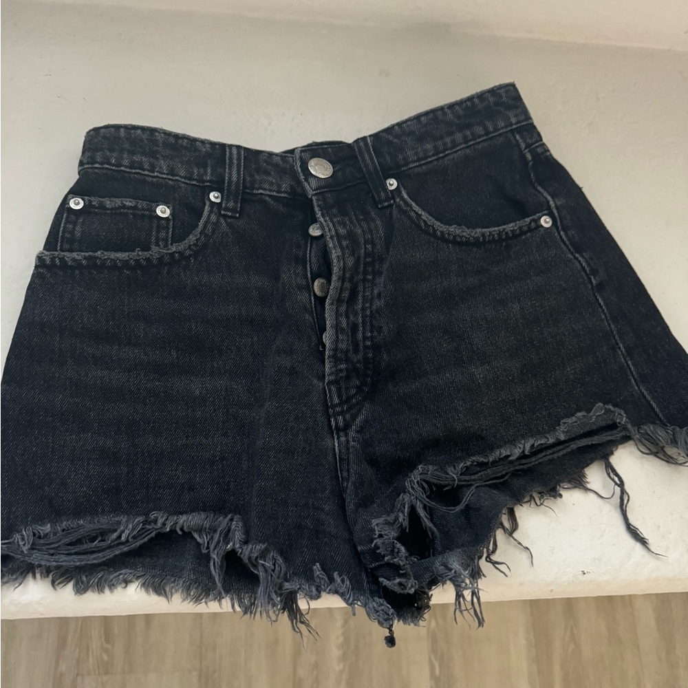 Super cute Zara black jean shorts
